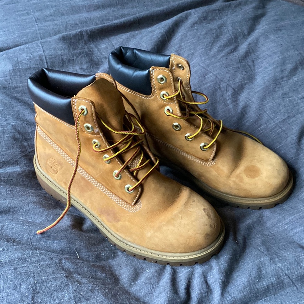 Women’s size 6 Timberland Boots